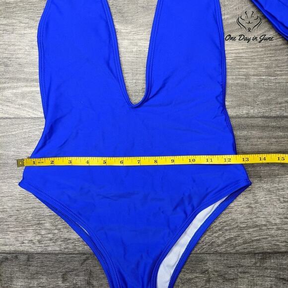 SweatyRocks Deep V Strappy One Piece Swimsuit Size S - Picture 3 of 4